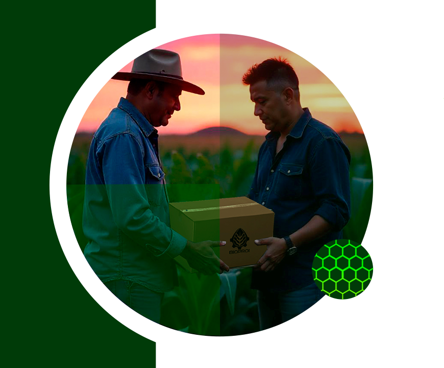 Ingeniero entregando productos agricolas de calidad al productor